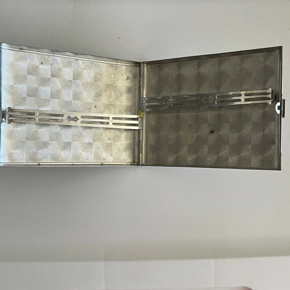 Vintage Art Deco Cigarette Case. Letter R on top - Picture 2 of 11